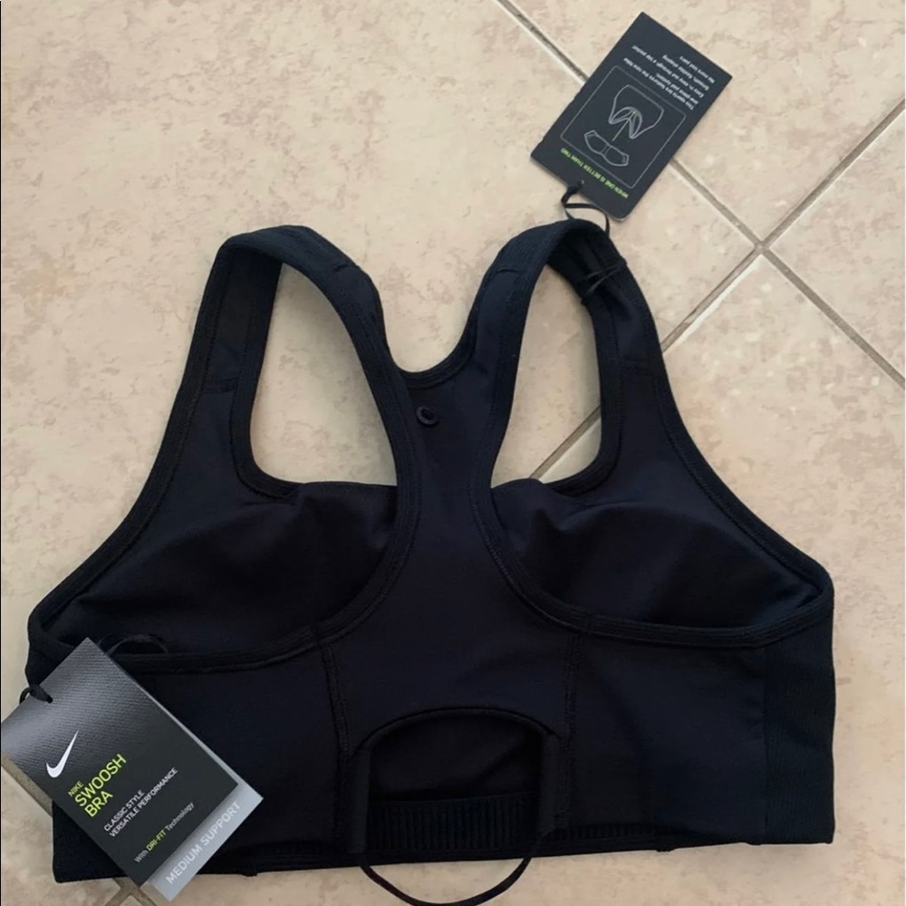 Nike sports bras bundle - Picture 2 of 4